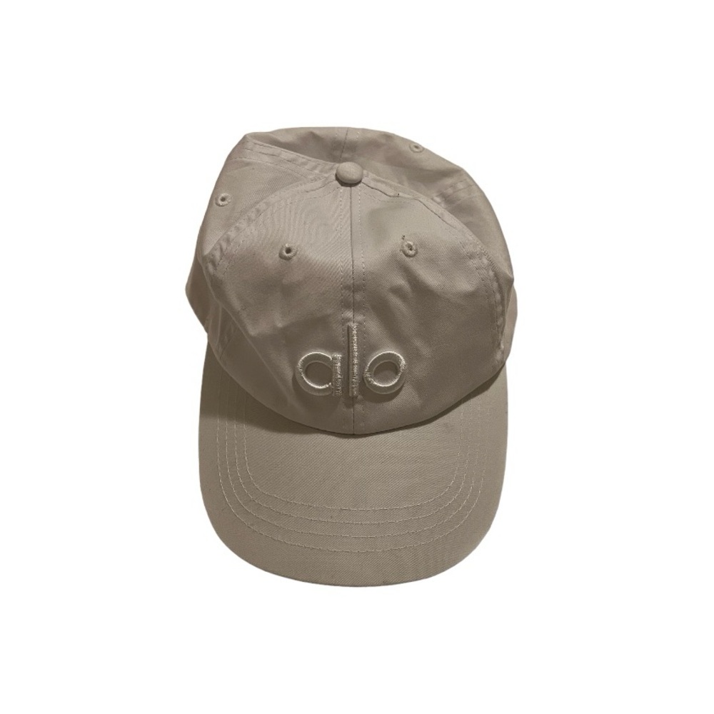Alo Yoga white off-duty cap
